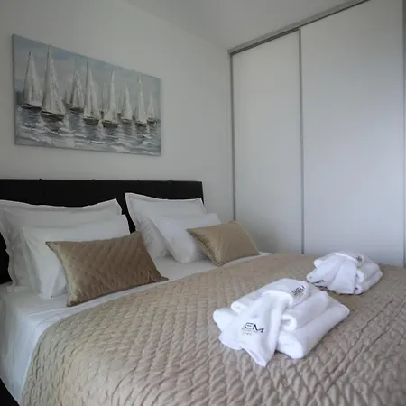 Beletage Bem Deluxe *